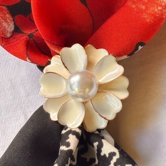 Jewelry - Floral Pearl Scarf Ring